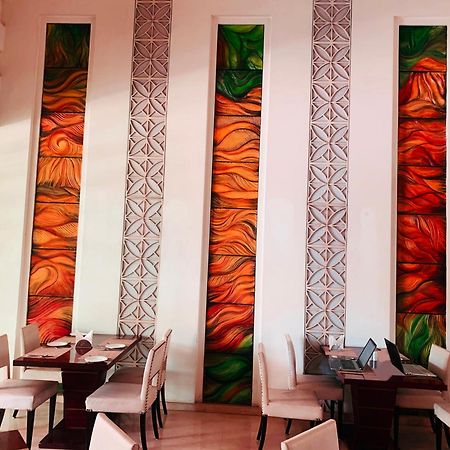 The Galgotias Hotel Gurugram غورغاون المظهر الخارجي الصورة